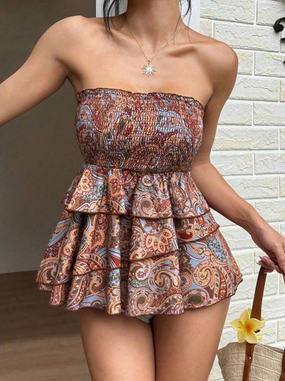 5/$25 Asymmetrical Strapless Paisley Top M